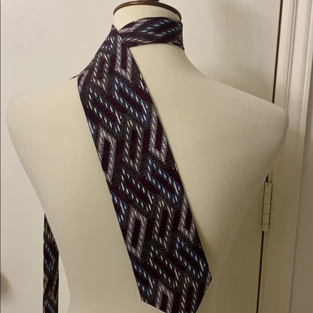 NWT JOHN CLARENDON Tie *‎ All Silk * Italian